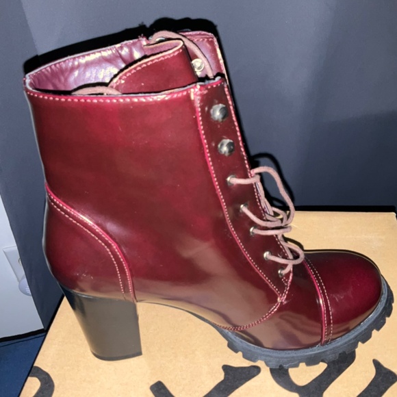 Boots - Picture 9 of 15